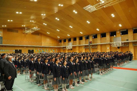 四年ぶりに盛大な卒業式