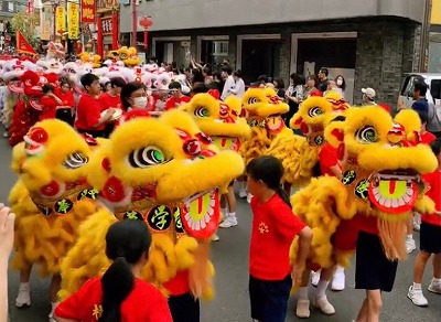 中華学校生徒獅子隊